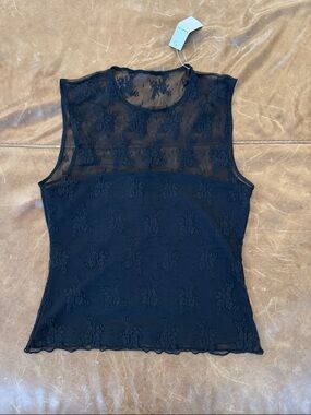 Abercrombie & Fitch black lace top size medium